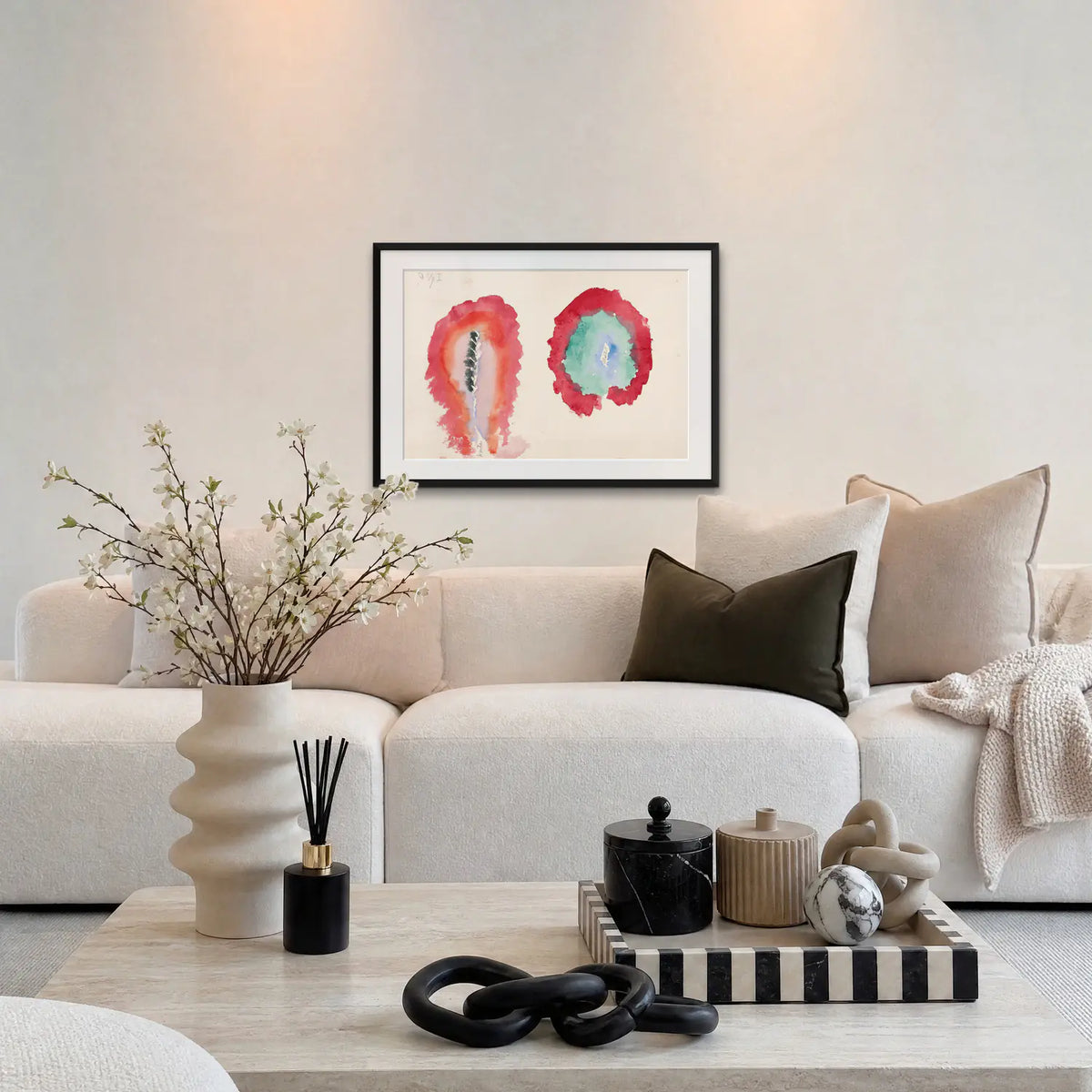 Grano e Assenzio - Hilma af Klint, opera di Hilma af Klint: stampa con passepartout e cornice nera 85x60cm appesa in soggiorno sopra il divano