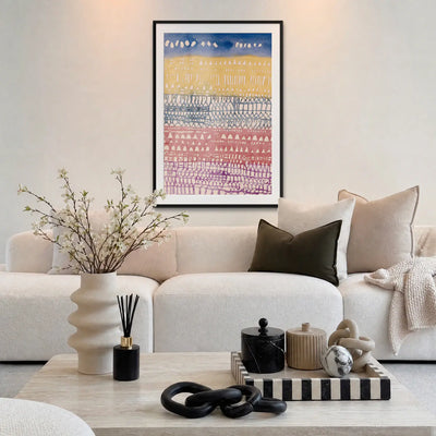 Città Vecchia - Paul Klee, opera di Paul Klee: stampa con passepartout e cornice nera 80x115cm appesa in soggiorno sopra il divano