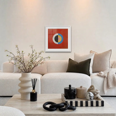 Il Cigno, n. 17 - Hilma af Klint, opera di Hilma af Klint: stampa con passepartout e cornice bianca 60x60cm appesa in soggiorno sopra il divano