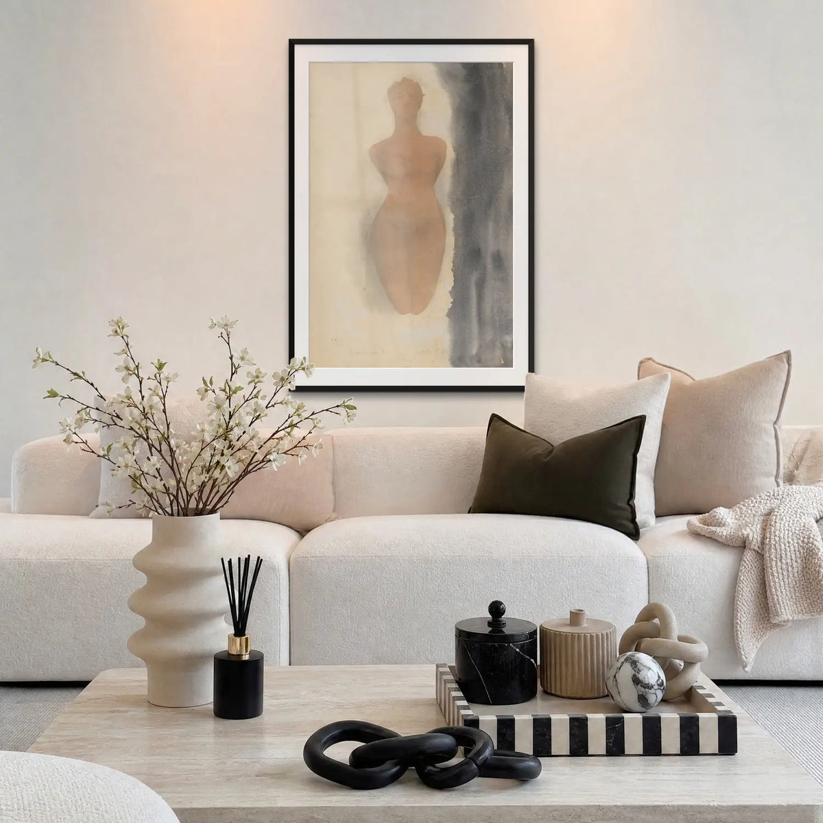 Origine del Vaso Greco - Auguste Rodin, opera di Auguste Rodin: stampa con passepartout e cornice nera 80x115cm appesa in soggiorno sopra il divano