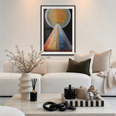 Pala d'Altare n. 1, Gruppo X - Hilma af Klint, opera di Hilma af Klint: stampa con passepartout e cornice nera 80x115cm appesa in soggiorno sopra il divano